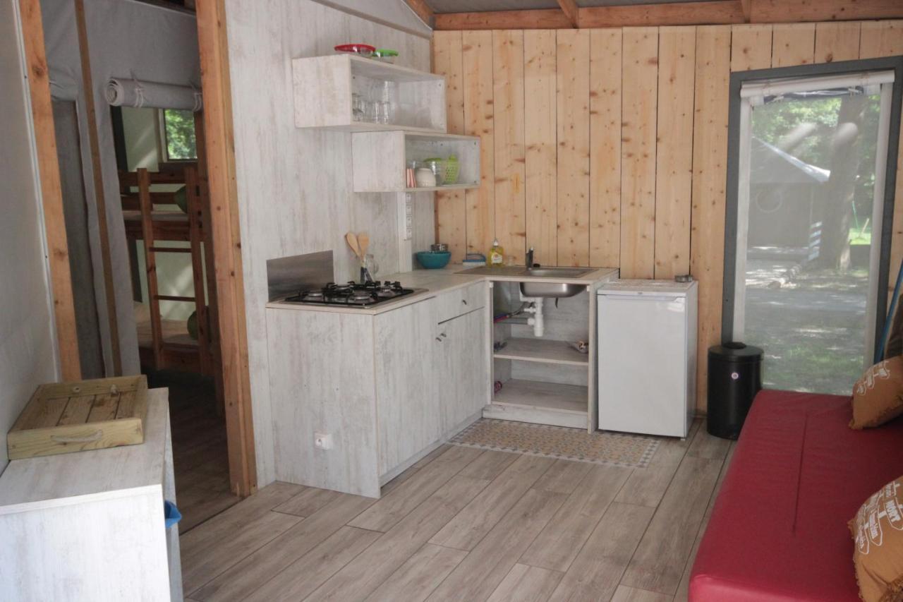 Camping L'Ilot Du Chail Sansais Kültér fotó