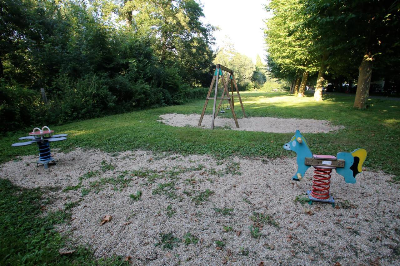 Camping L'Ilot Du Chail Sansais Kültér fotó