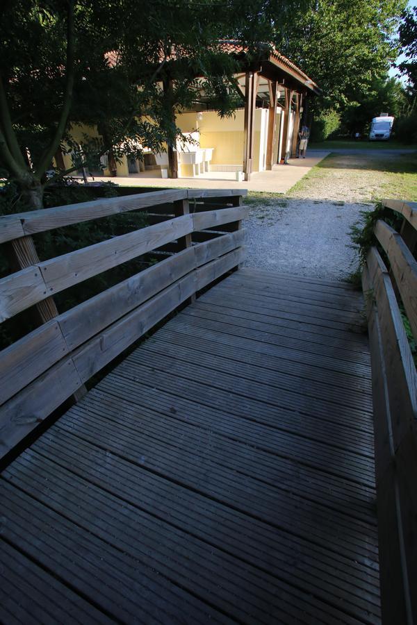 Camping L'Ilot Du Chail Sansais Kültér fotó