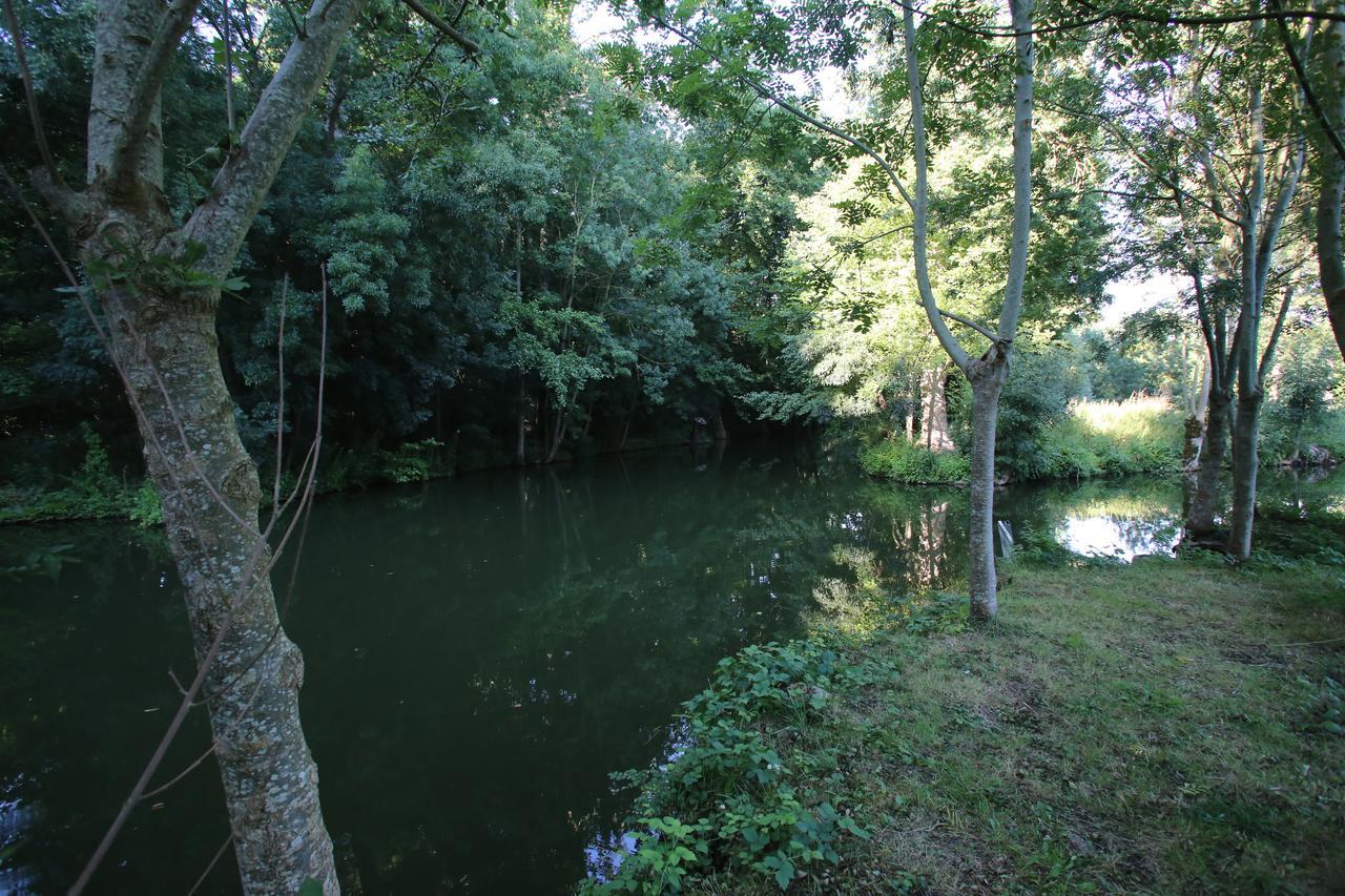 Camping L'Ilot Du Chail Sansais Kültér fotó