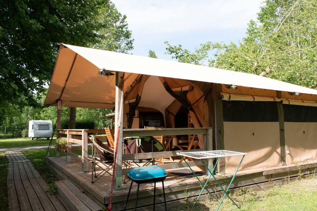 Camping L'Ilot Du Chail Sansais Kültér fotó